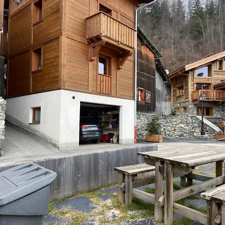 1300m Le Praz Le Freney Soluna Шале