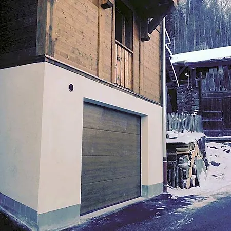 1300m Le Praz Le Freney Soluna شاليه *